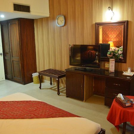 Luxury One Hotel Λαχόρη Εξωτερικό φωτογραφία